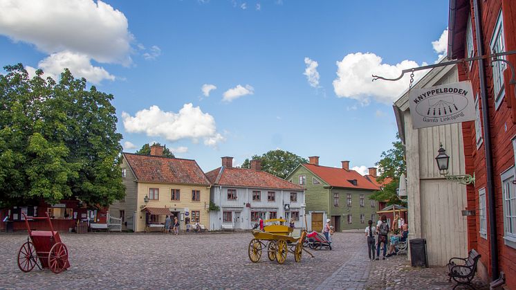 Gamla Linköping blev en av vinnarna under detta tuffa år för besöksnäringen. Friluftsmuseet placerade sig på tredje plats över Sveriges mest besökta museer under 2020. Foto: Fabian Wellving Visit Linköping & Co