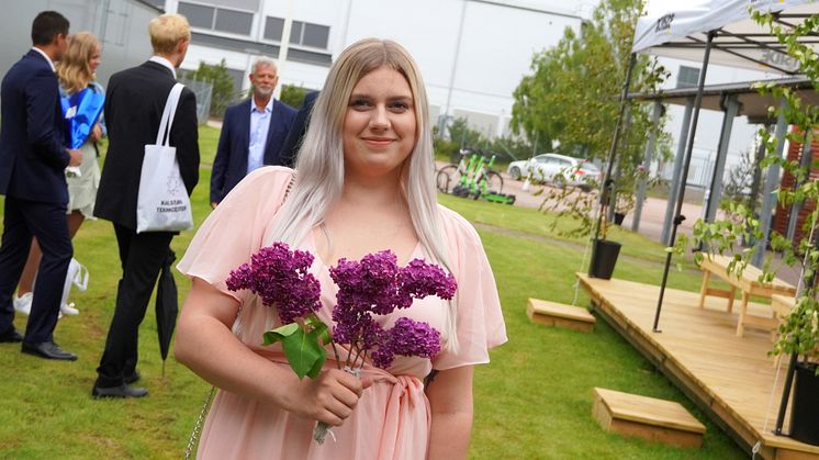 Gymnasieingenjören Emelie Karlsson som gick TE4 profilen Produktionsteknik – Produktion och automation.