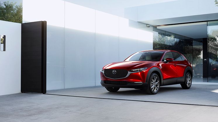 Mazda har netop ved en pressekonference på Genève Motor Show afsløret en helt ny SUV – Mazda CX-30.