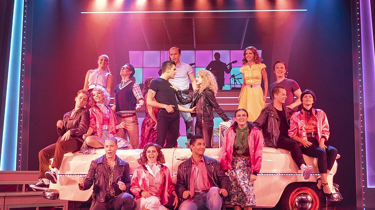 Grease Lightning..med ensemble i "Grease The Musical"