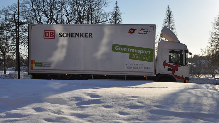 Lastbilen, en serietillverkad och helelektrisk Scania 25 P, kommer köra i Umeå. Elbilen blir den fösta i sitt slag i Västerbotten.