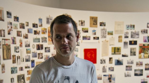  Nicolas Garait-Leavenworth er kuratoren bak det litterære programmet i utstillingen «Los Angeles - A Fiction» på Astrup Fearnley Museet