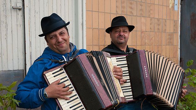 Musikmöte: Romsk dragspelsmusik