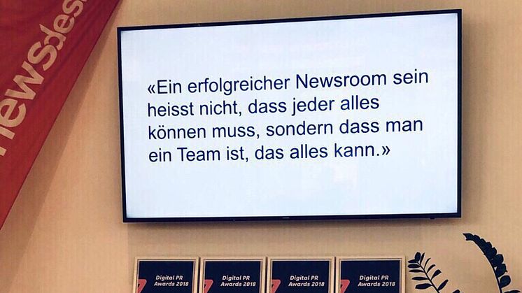Das Clue Camp von Mynewsdesk am 7.6.2019 in München. Im Bild: ein Zitat von Lorenz Heinzer (AXA Schweiz), der gemeinsam mit Claudia Russo von Roland Berger rund 60 Teilnehmer zur digitalen Transformation ermunterte. 