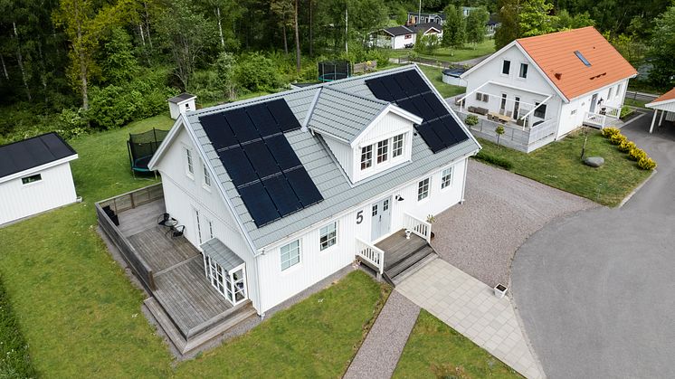 Hus med solceller 1