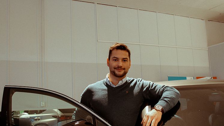 Anbefaler Lexus: Morten Teksnes har plukket ut tre gode bruktbilkjøp denne måneden. Foto: Nordvik