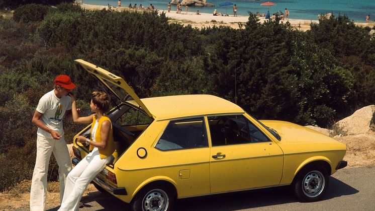 Audi 50 under lanceringen i sommeren 1974