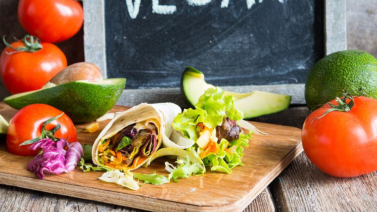 6 ton lägre CO2-utsläpp när medarbetarna testar vegankost