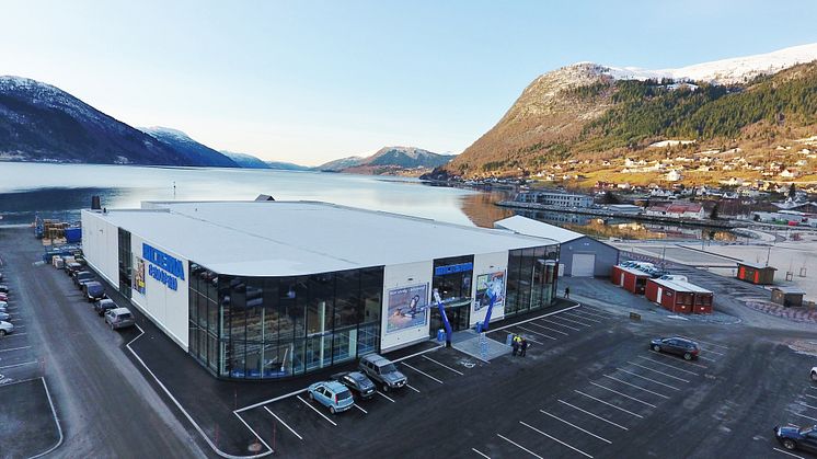 Världens vackraste Biltemavaruhus öppnar idag i norska Nordfjordeid.