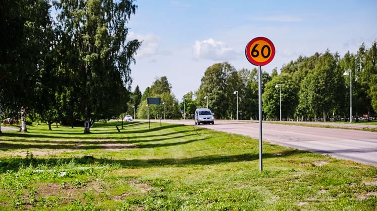 1 oktober förändras hastighetsgränserna i Öjebyn.         Foto: Maria Fäldt