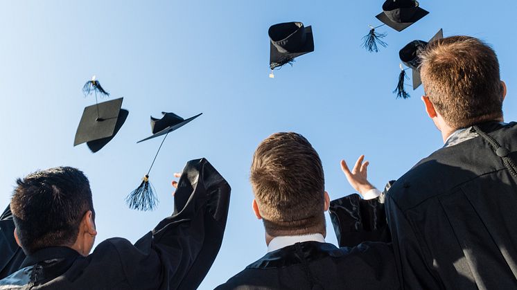 „Das Herz muss brennen“ – Alexandra Straßburger gibt HHL-Graduierenden Impulse für beruflichen Erfolg