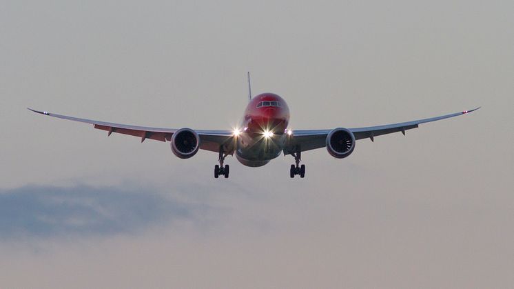 Dreamliner 787 Dusk 