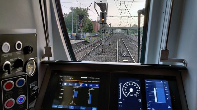 In-cab digital signalling display