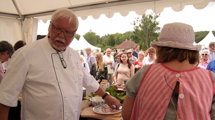 Matmarknad Läckö Slott 6 juli - Skaraborgs mästerkock koras av Leif Mannerström