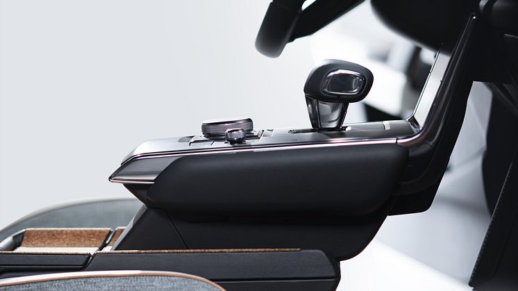 MAZDA-MX-30_Detail_Floating-Console_EU-specification_24_hires