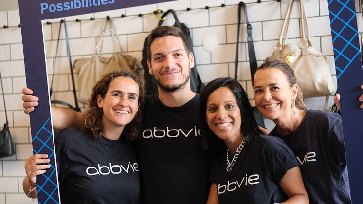 AbbVie apoia a REFOOD e a associação Plantar Uma Árvore em ação de voluntariado