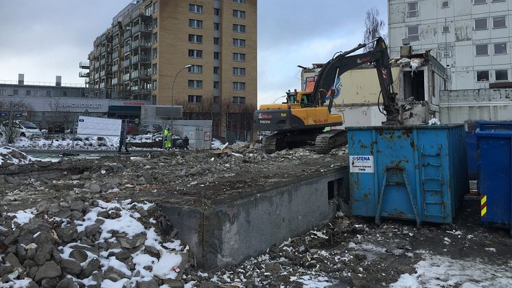 Utmarkveien 2 - rivingen har startet