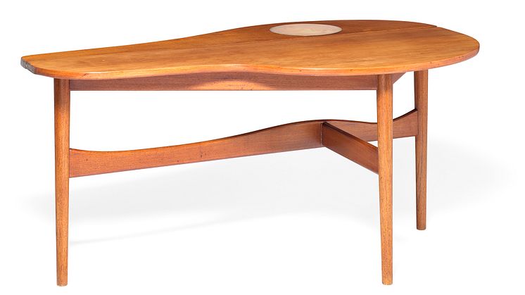 Finn Juhl: Extremely rare coffee table. Sold for DKK 370,000