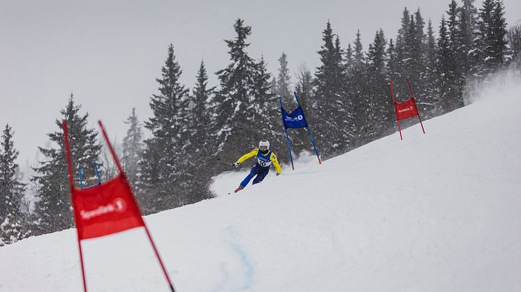 Alvin Noaksson under världscupen i Ål, Norge. Foto: @fis_telemark/Sam Decout.