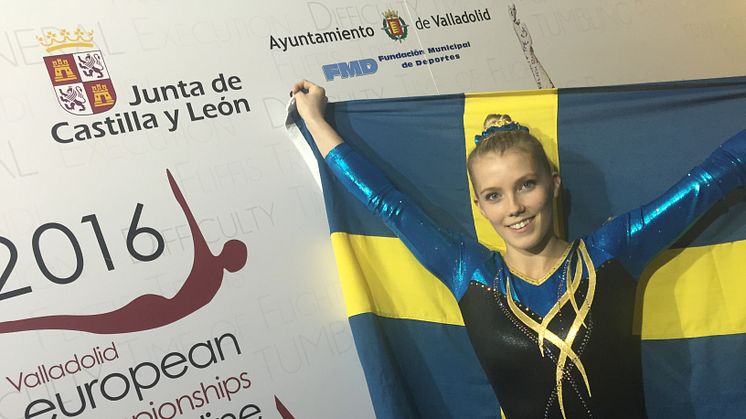 Lina Sjöberg tog Sveriges första EM-guld i DMT för damer