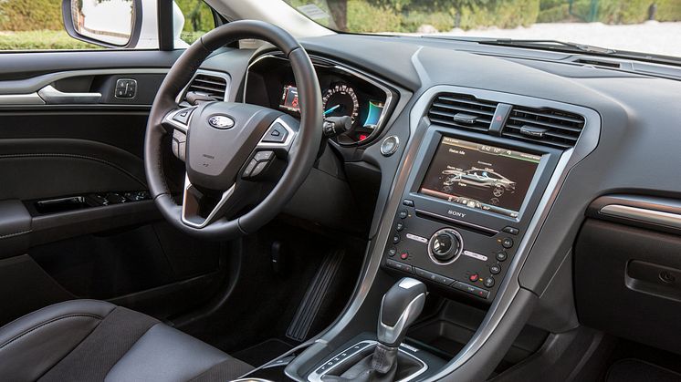 Nye Ford Mondeo Hybrid, interiørbilde