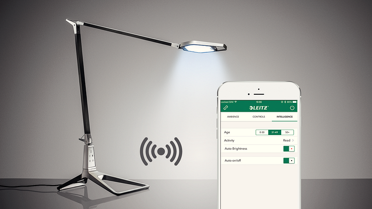 App-kontrollerad skrivbordslampa som släcks automatiskt när du går!