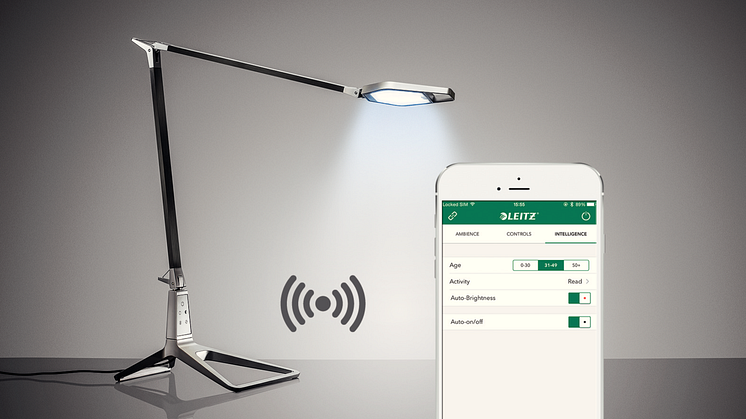App-kontrolleret skrivebordslampe slukker automatisk, når du går!