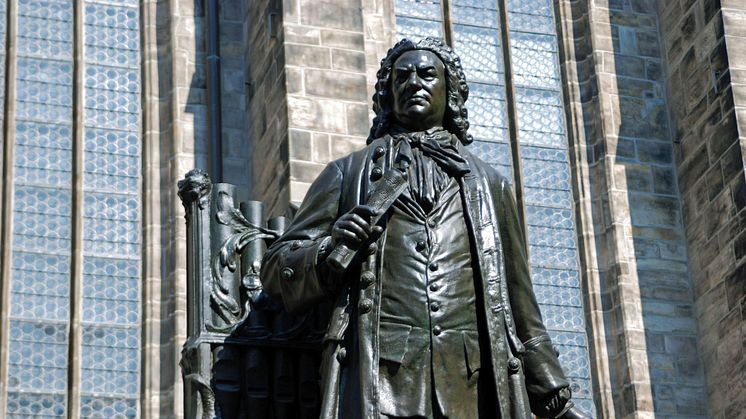 Bach-Denkmal vor der Thomaskirche in Leipzig