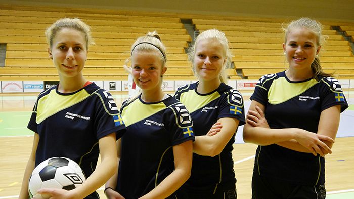 Elever från Riksidrottsgymnasiet i Örebro spelar EM i Bulgarien