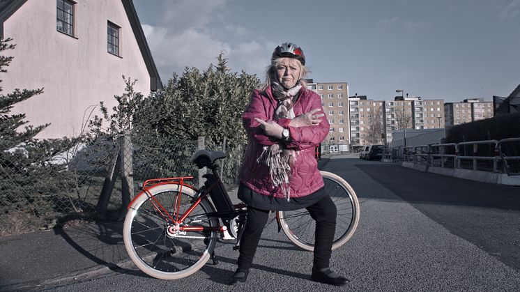 Kikki Danielsson köper elcykel i Blockets nya reklamfilm