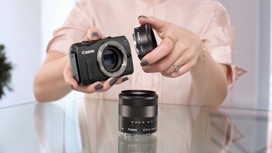 EOS M - speilreflekskvalitet i et lett, kompakt kamera.