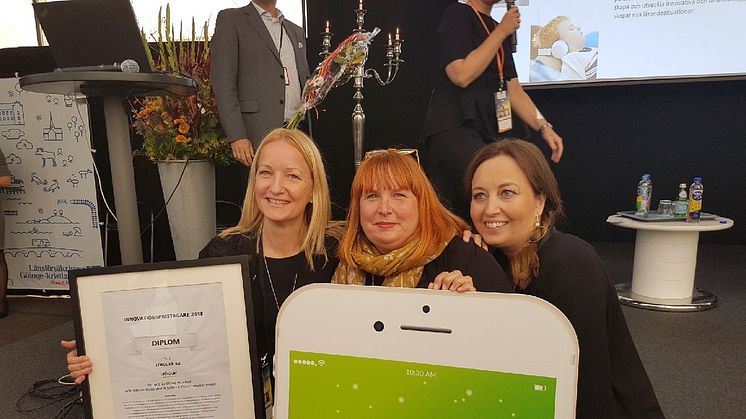Under måndagskvällen vann Lekolar Årets innovationspris i Skåne Nordost 2018. Fr v Sara Gustafsson, Malin Jarbo och Victoria Bergman.