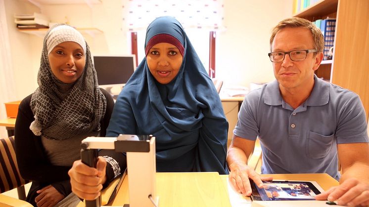 Hamdi Sheekh och Bisharo Fawsiya deltog i studien som Paul Kalliokoski höll i. Båda arbetade under tiden då studien genomfördes som undersköterskor och tolkar på Vårdcentral Jakobsgårdarna och har varit till stor hjälp i framtagandet av studien.