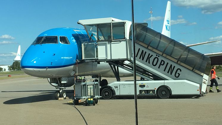 KLM flygplan på Linköping City Airport