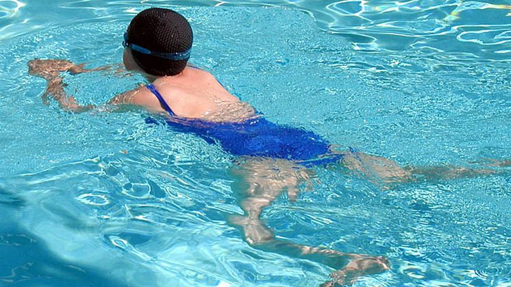 Inbjudan pressträff: Fokus på simkunnighet på Sundstabadet