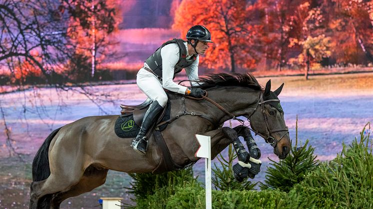 Maxime Livio and Boleybawn Prince on the road to victory in the first class of Agria Top 10 Indoor Eventing in Stockholm, Sweden. Photo credit: Roland Thunholm/SIHS