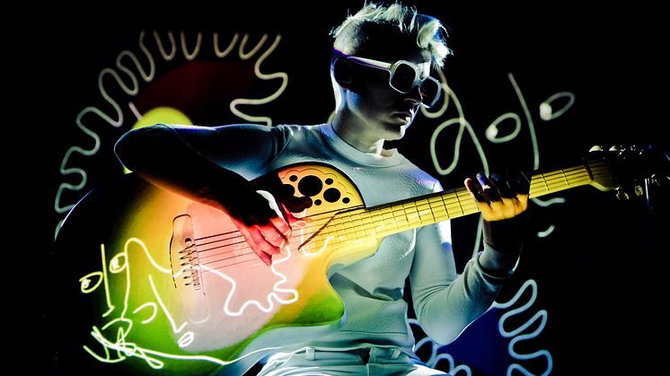 Kaki King till Kungsbacka Teater den 10 oktober