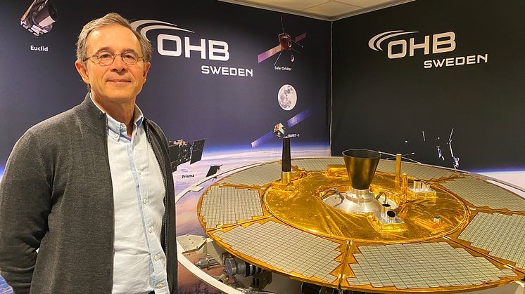 Peter Rathsman, teknisk chef på OHB Sweden vill hjälpa till att ta bort rymdskrot.