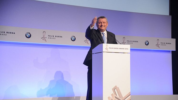 Bundesgesundheitsminister Hermann Gröhe eröffnete den Felix Burda Award 2016