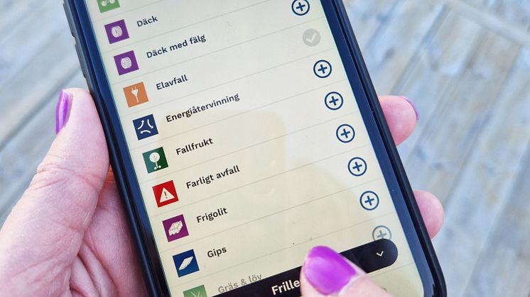 I Kungsbackas avfallsapp kan du nu få en smart packlista så att du lägger avfallet i rätt ordning inför ditt besök på återvinningscentralen.