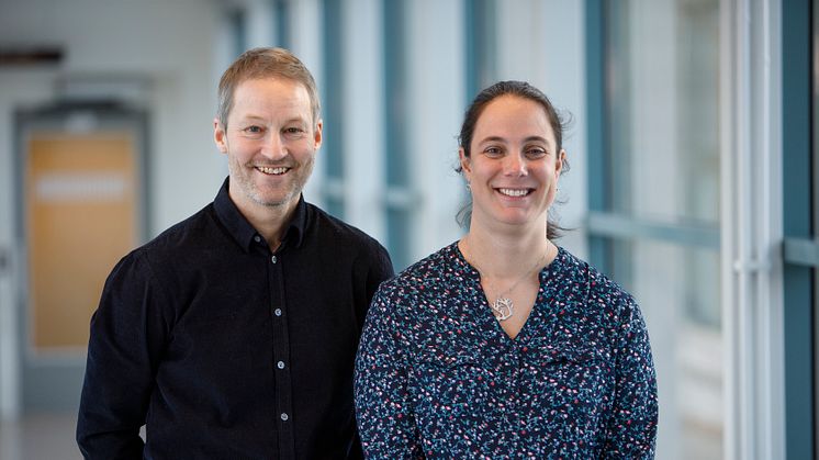 Fredrik Almqvist och Marta Bally ska leda UCMR, Umeå Centre for Microbial Research, framåt. Förordnandet sträcker sig fram till slutet av 2026. Foto: Mattias Pettersson/Umeå Universitet