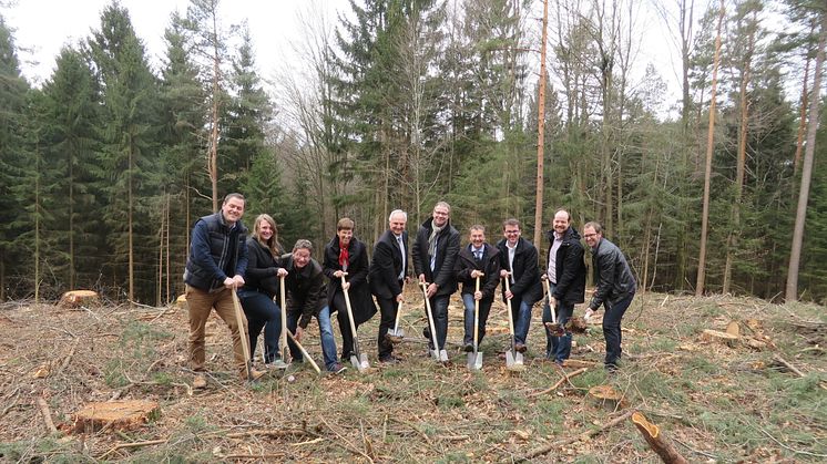 Baubeginn: Bayernwerk Natur beteiligt sich an der Windkraft Gerolsbach. Erstmalige Kooperation mit Kommune und Bürgerenergiegenossenschaft