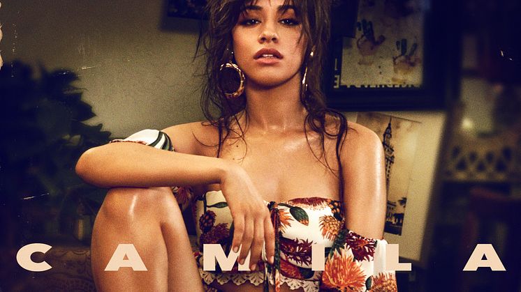 Camila Cabello slår rekord och dominerar topplistor med debutalbumet