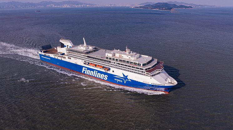 Det kombinerade frakt- och passagerarfartyget Finncanopus på sea trial i november 2023. Foto: Finnlines Plc