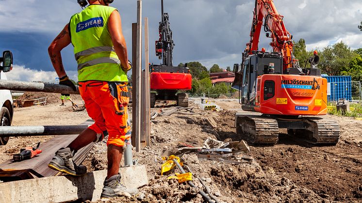 SVEAB Anläggning utför ledningsomläggningar för nya station Järla 