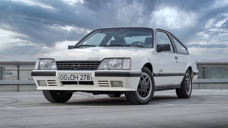 18_opel_monza_a2_gse_520327-63330999afdec