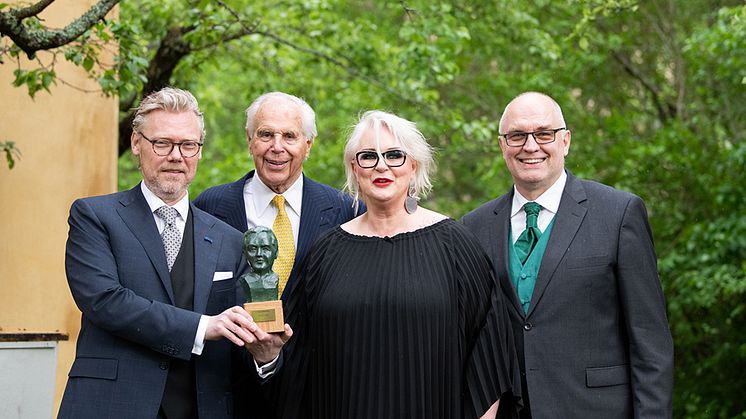 Årets Jussi Björling-stipendiat Iréne Theorin tillsammans med Karl-Magnus Fredriksson, Anders Wall och Gunnar Lundberg. (Foto: Karin Röse)