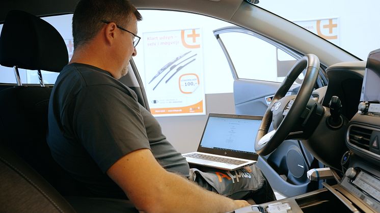 Elbilejere får nemmere ved at få testet batteriet, efter at Applus+ Bilsyn breder hurtigtest af batterier ud til 29 synshaller over hele landet.
