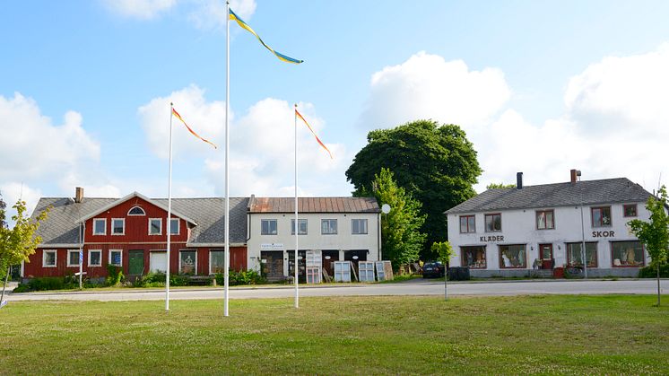 Lövestad är en av byarna i området där det finns många värdefulla byggnader.