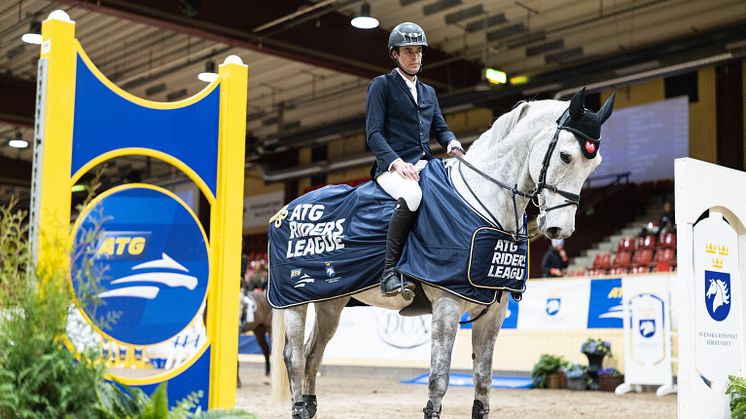 Thomas Ryan, på hästen C. Amelusina R60 vann ATG Riders League i Flyinge